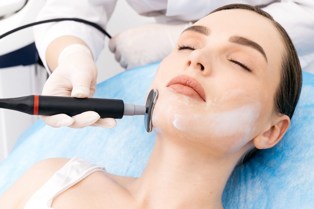 vecteezy cosmetologist performing rf lifting treatment on a womans 71594958